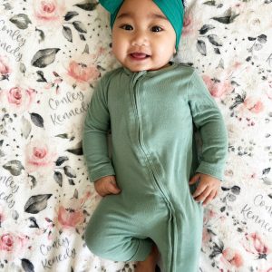 Pink Rose Baby Girl Name Blanket, Personalized Baby Shower Present, Hospital Photos Prop, Floral Nursery Bedding