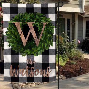 Personalized Boxwood Wreath Farmhouse Yard Flag, Buffalo Plaid Garden Decoration, Burlap Look Welcome Sign, Custom Porch Decor, Name Gift