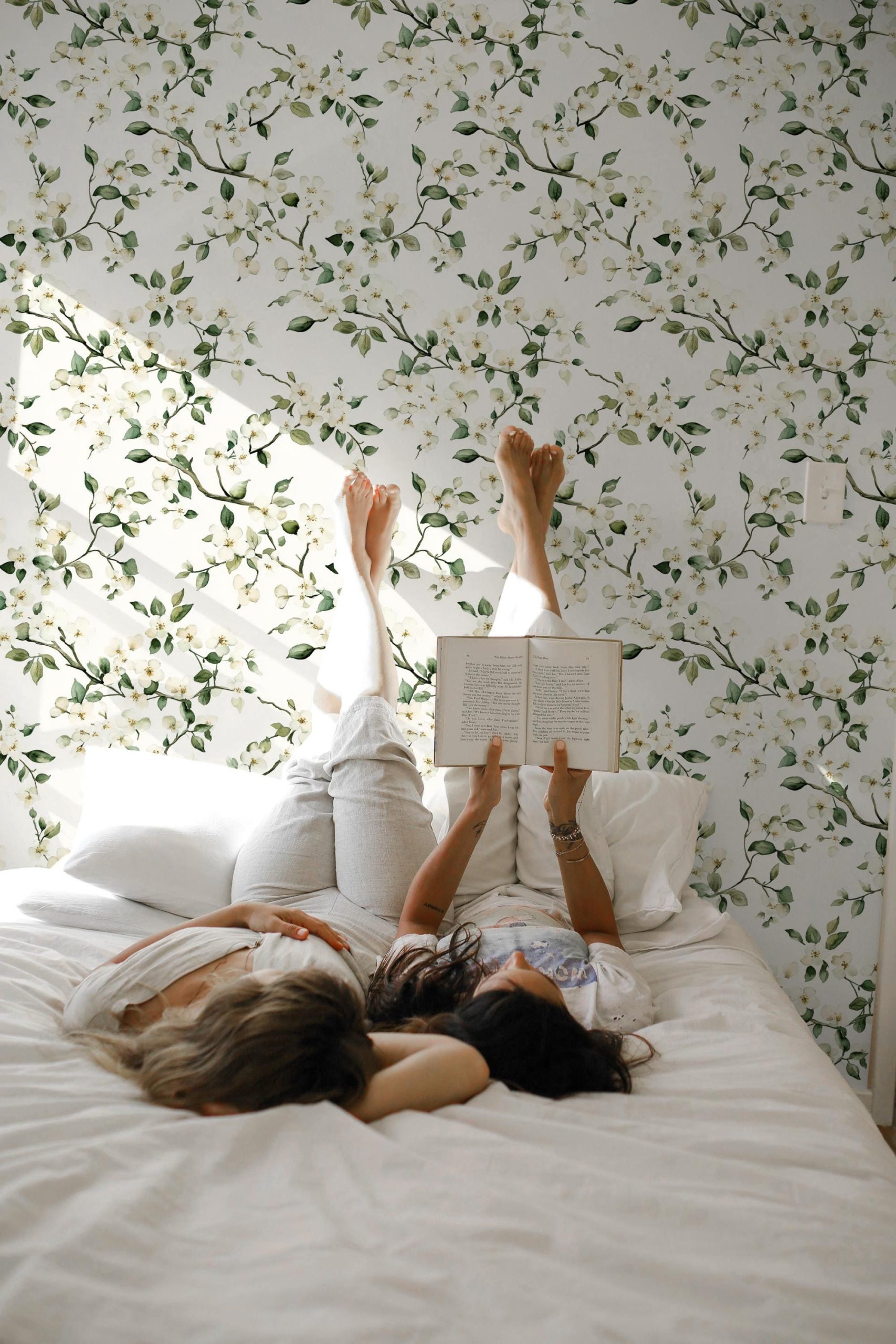 Tree Bloom Wallpaper, Tree Vine Flowers Botanical, Green White Floral, Peel Stick Removable, Elegant Grandmillenial Vintage Chinoiserie - Image 2